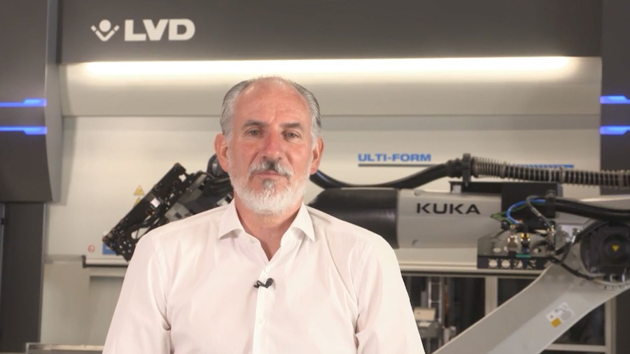 Ulti-Form: the press brake that does it all by itself