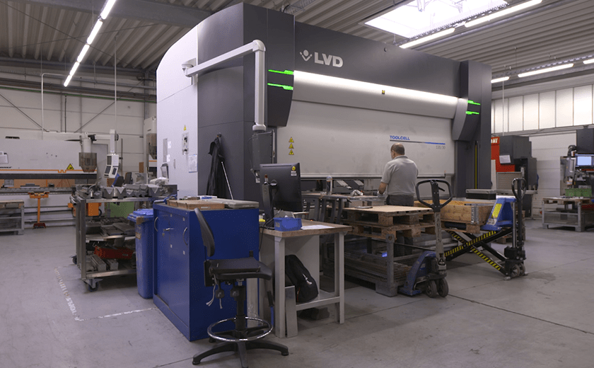 Müller & Biermann hält seine Maschinenpark auf dem neuesten technischen Stand, einschließlich Automatisierung