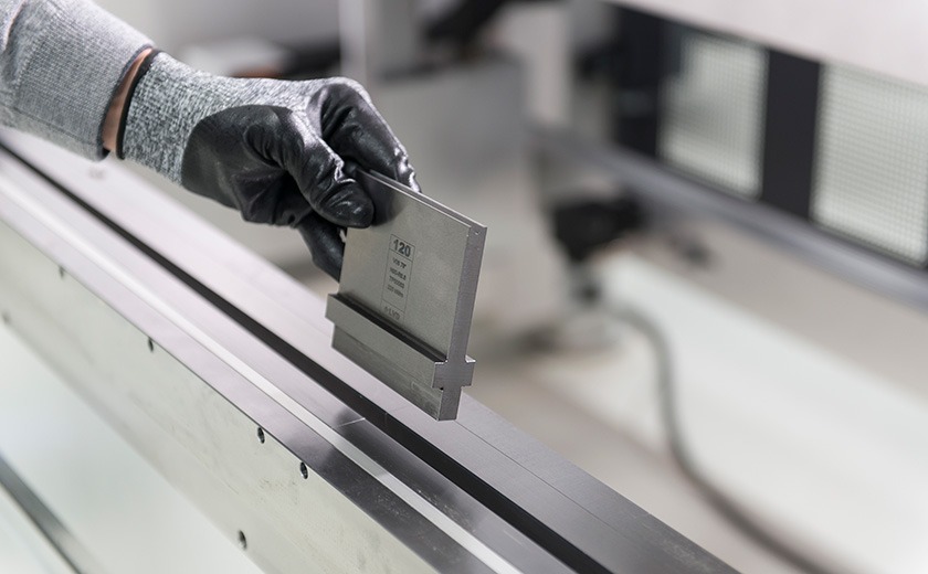 Press brake tooling