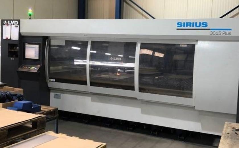 Used laser cutting machine Sirius Plus 3015 4kW