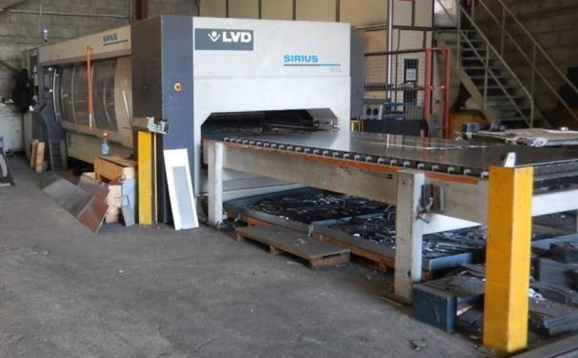 Used laser cutting machine Sirius Plus 3015 4kW
