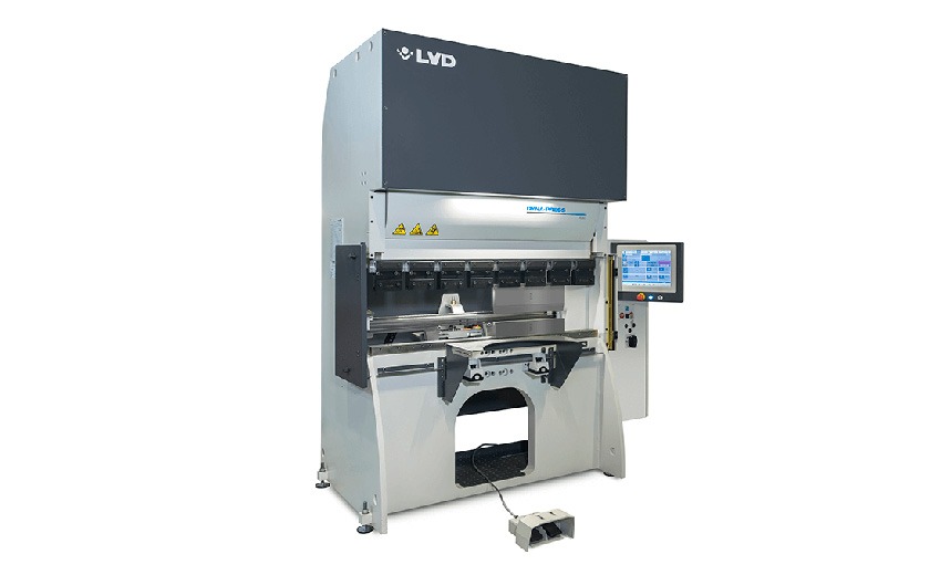 Dyna Press electric press brake model 4015