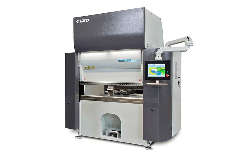 Dyna Press electric press brake model 4015 Pro