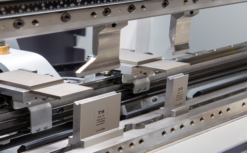 LVD Dyna-Press electric press brake tools
