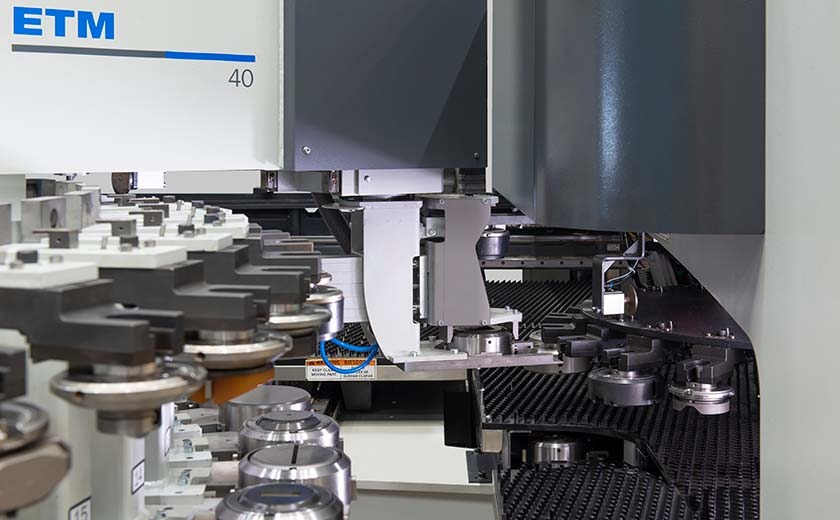 Extended tool magazine for punch press