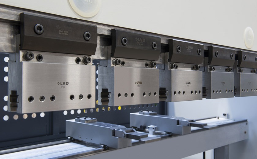 PPED press brake for precision bending