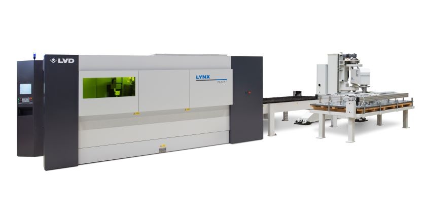 Lynx fiber laser cutting machine with load assist working