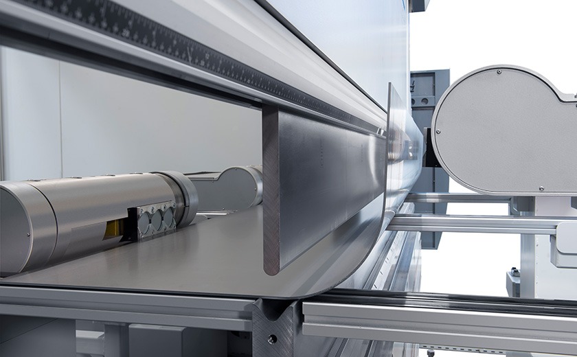 Synchro-Form press brake bending metal