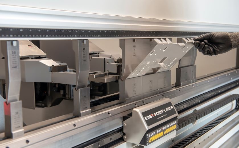 Toolcell bending with EFL