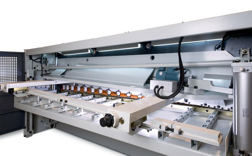 LVD CS shearing machine