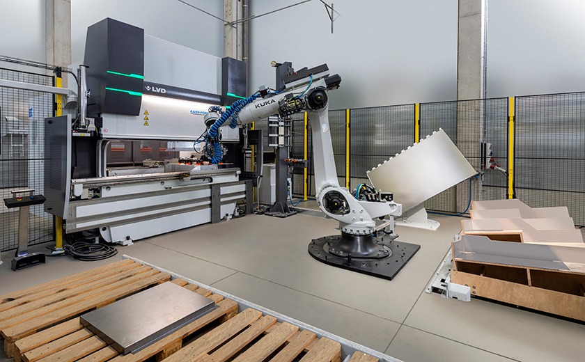 LVD Easy-Cell robotic bending cell