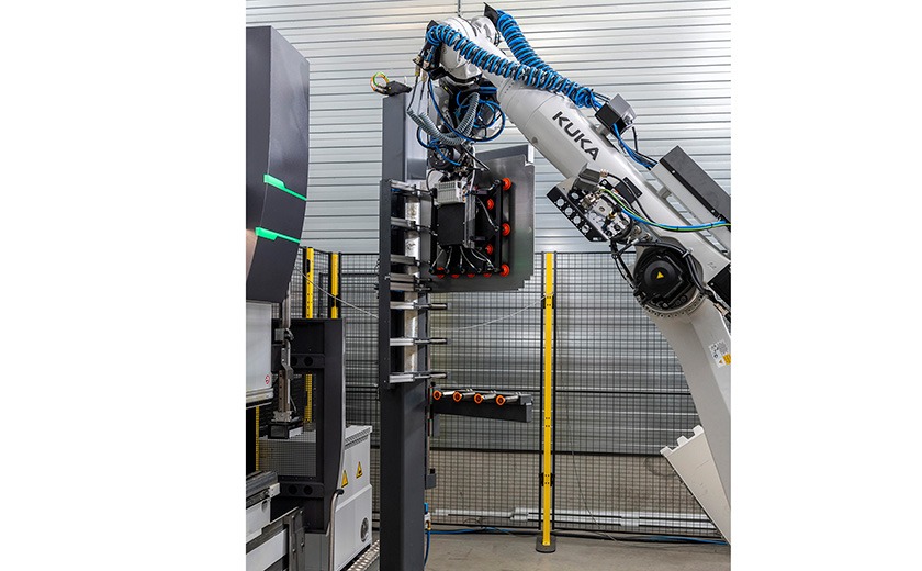 LVD Easy-Cell robotic bending cell