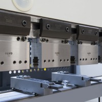 PPED press brake for precision bending