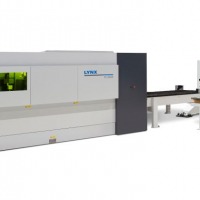 Lynx fiber laser cutting machine with load assist working